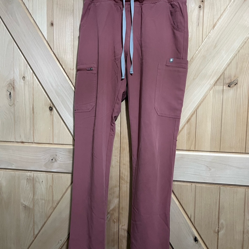 Figs Mauve Cargo Scrub Pants